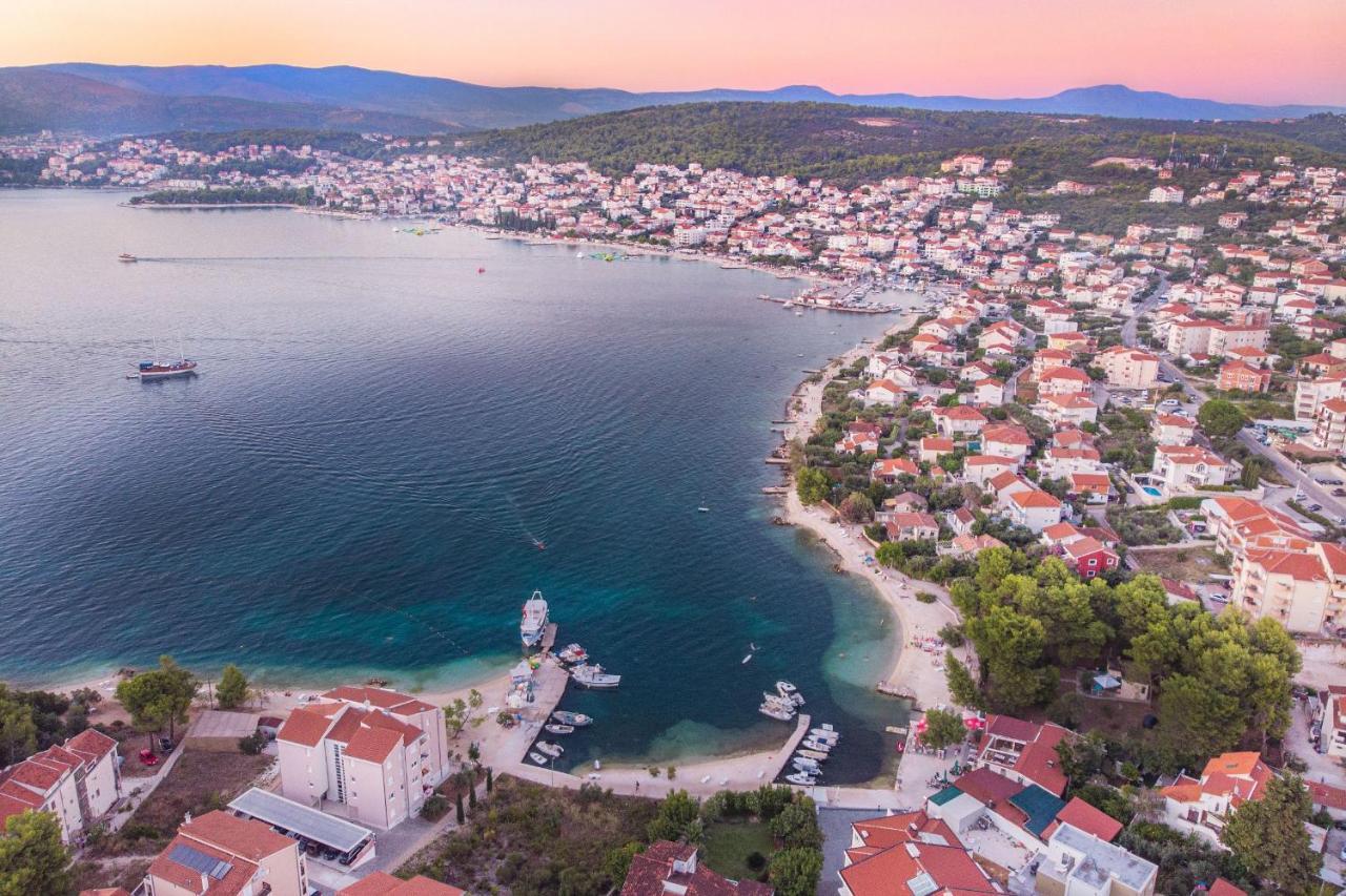 Island Resort Mihaela - Happy Rentals Trogir Exteriér fotografie