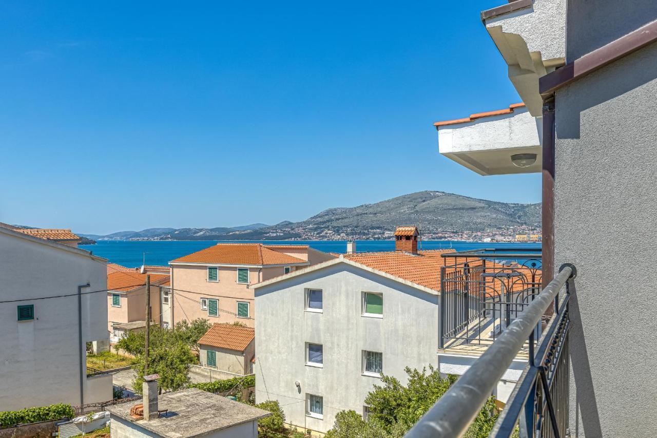 Island Resort Mihaela - Happy Rentals Trogir Exteriér fotografie
