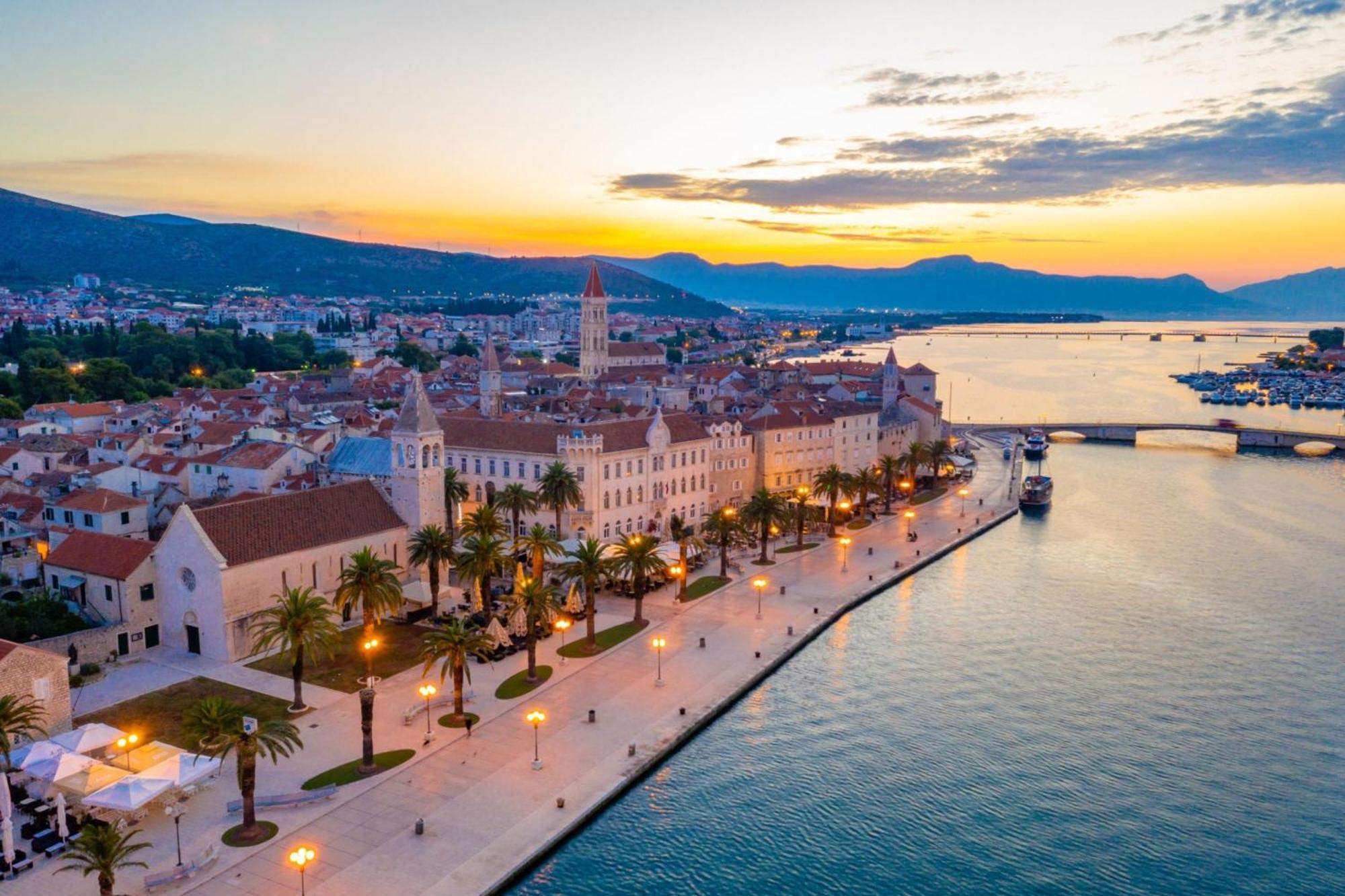 Island Resort Mihaela - Happy Rentals Trogir Exteriér fotografie